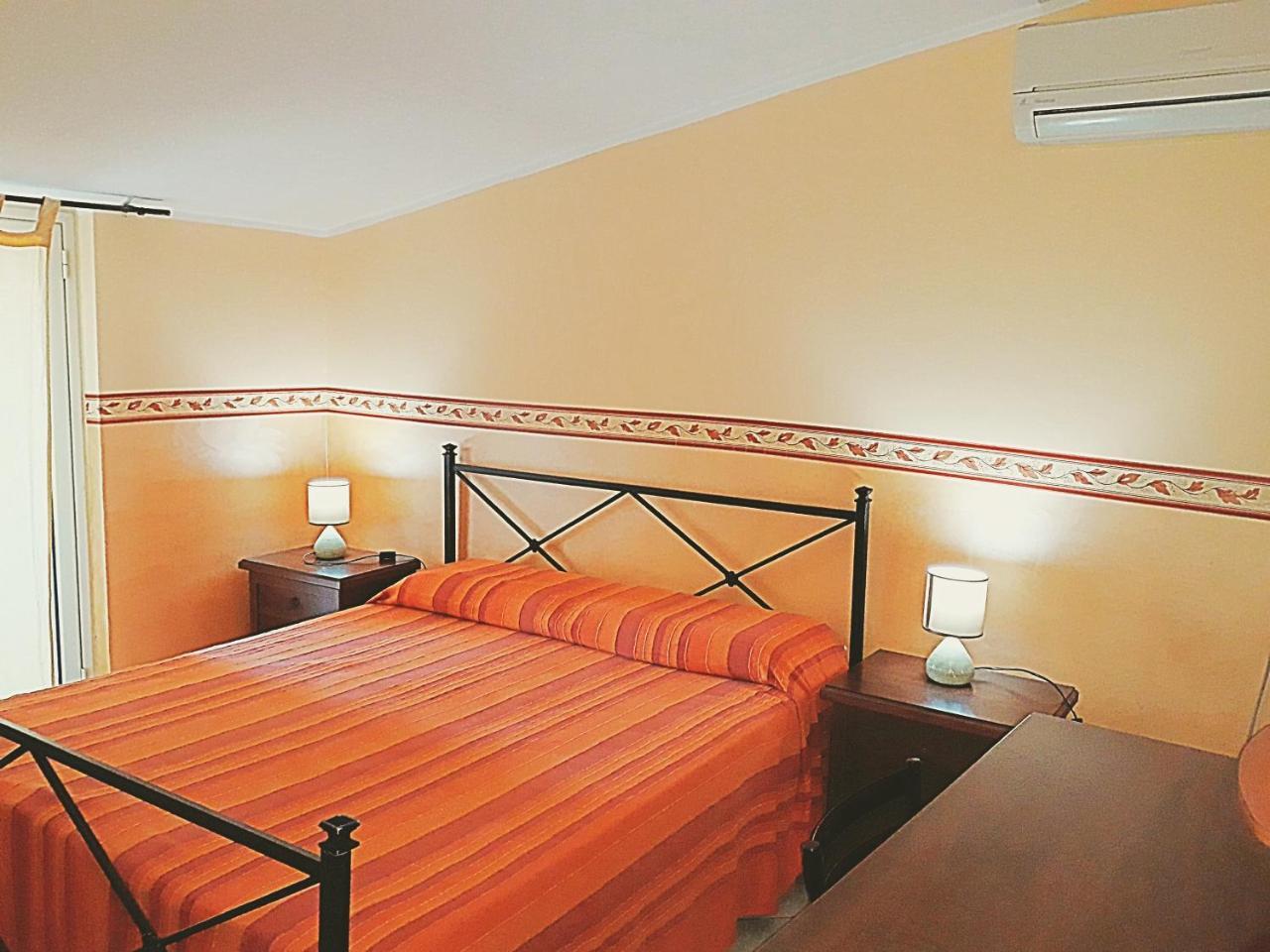 Bed And Breakfast Gigi Furci Siculo Exterior foto